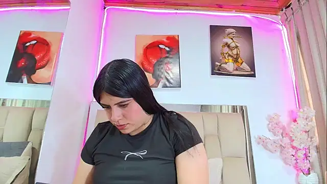 Naia x online show from 15, 4, 2026