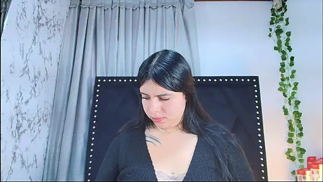 Snapshot of Naia_x chatting on 9, 5, 2026 Naia x online show from 9, 5, 2026