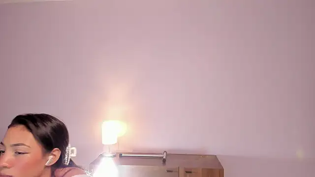 Snapshot of lupeebony chatting on 17, 6, 2026 lupeebony online show from 17, 6, 2026