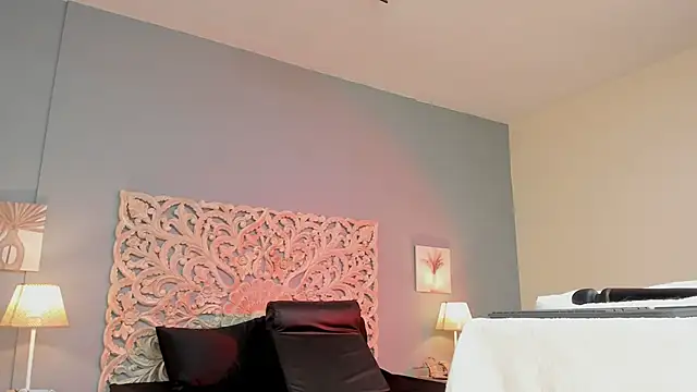 lupeebony online show from 3, 10, 2025