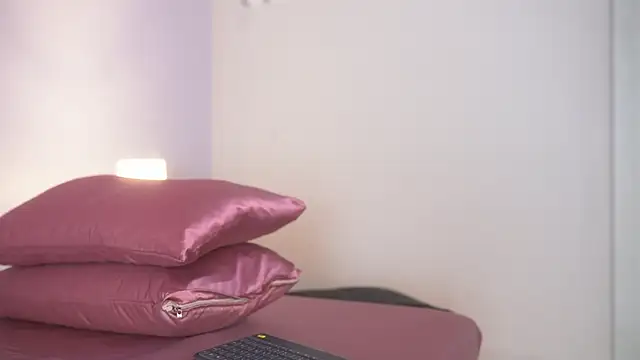 lupeebony online show from 15, 3, 2026