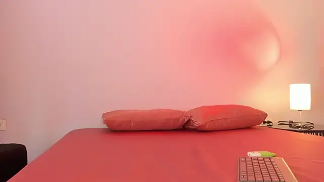 lupeebony online show from 5, 4, 2026