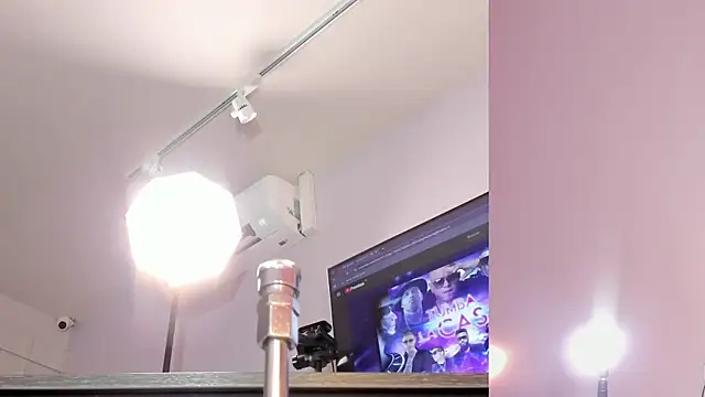 lupeebony online show from 22, 5, 2026