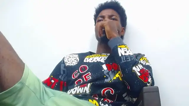 Snapshot of jaycolinss chatting on 13, 10, 2025 jaycolinss online show from 13, 10, 2025