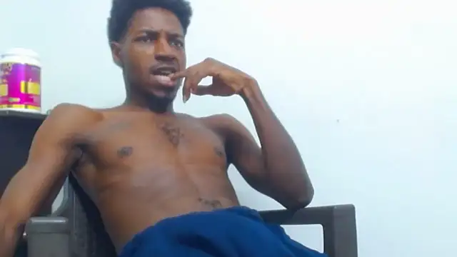 Snapshot of jaycolinss chatting on 11, 10, 2025 jaycolinss online show from 11, 10, 2025