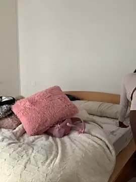 Delgada culona online show from 15, 1, 2025