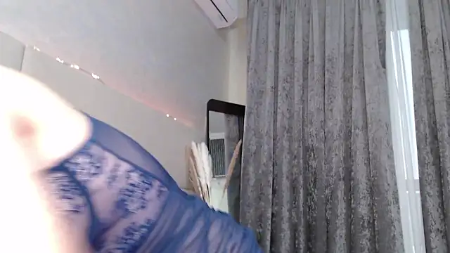 Snapshot of MiaRie chatting on 12, 2, 2026 MiaRie online show from 12, 2, 2026