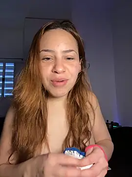 Snapshot of AgnesCampp chatting on 18, 9, 2025 AgnesCampp online show from 18, 9, 2025