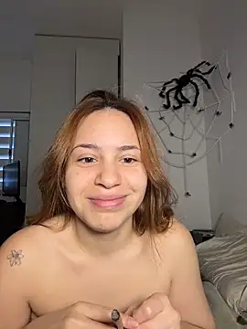 Snapshot of AgnesCampp chatting on 14, 11, 2025 AgnesCampp online show from 14, 11, 2025