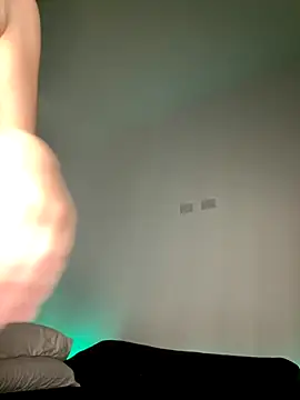 Snapshot of AgnesCampp chatting on 11, 9, 2025 AgnesCampp online show from 11, 9, 2025