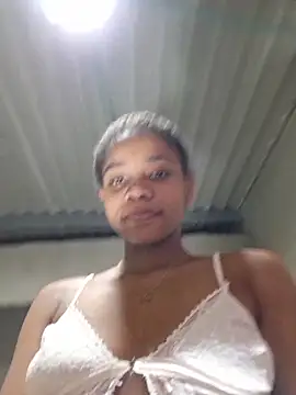 Snapshot of Luciia_cute chatting on 5, 3, 2026 Luciia cute online show from 5, 3, 2026