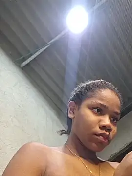 Snapshot of Luciia_cute chatting on 6, 2, 2026 Luciia cute online show from 6, 2, 2026