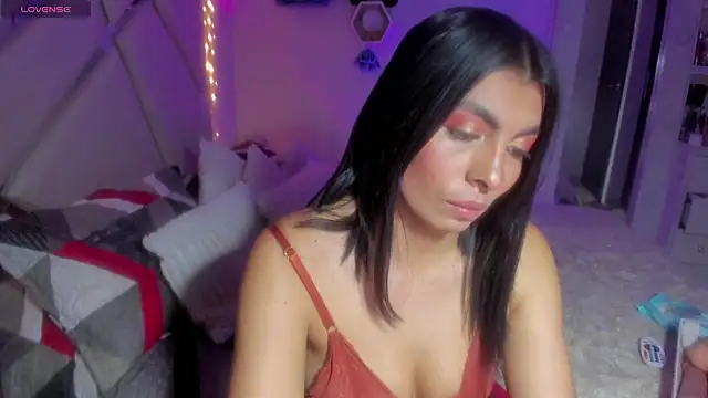 roxannkanneth   online show from 4, 10, 2025