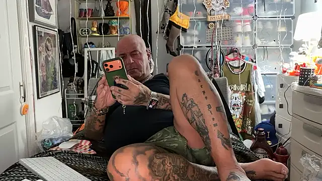 joeytatts66 online show from 19, 11, 2025