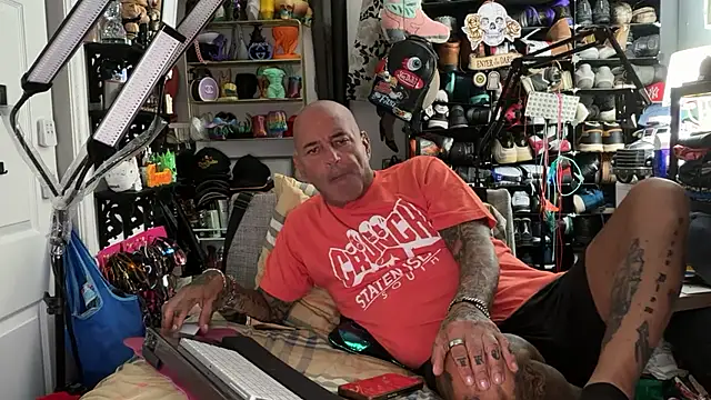 Snapshot of joeytatts66 chatting on 15, 7, 2026 joeytatts66 online show from 15, 7, 2026