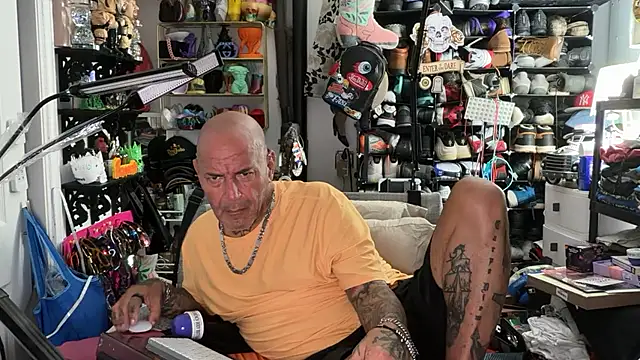 Snapshot of joeytatts66 chatting on 8, 7, 2026 joeytatts66 online show from 8, 7, 2026