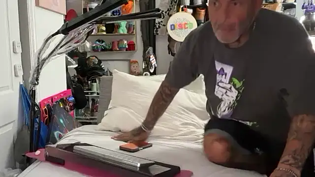 Snapshot of joeytatts66 chatting on 21, 6, 2026 joeytatts66 online show from 21, 6, 2026