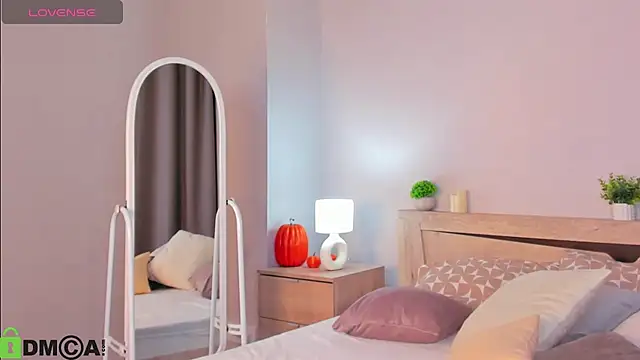 Cherry Price online show from 14, 12, 2025