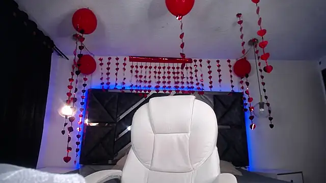 MIA YOURHOTTIE online show from 7, 2, 2025