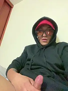 kmilo2405 online show from 11, 4, 2026