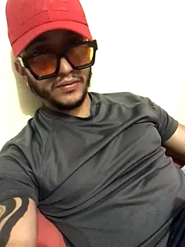 kmilo2405 online show from 17, 12, 2025