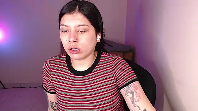 Snapshot of iam_emy chatting on 4, 2, 2026 iam emy online show from 4, 2, 2026