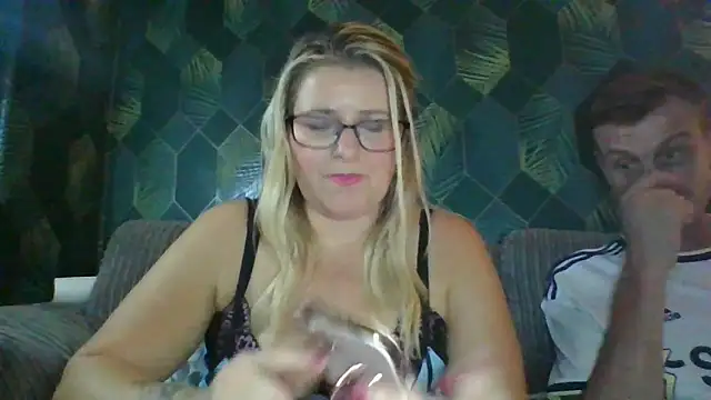 SweetXCandyX online show from 13, 11, 2025