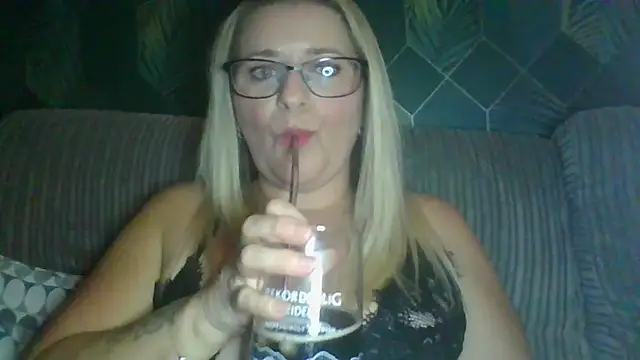 SweetXCandyX online show from 2, 11, 2025