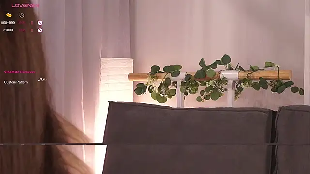 LoraDevon online show from 25, 9, 2025