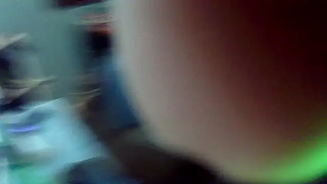 Spunwhiteboy1992 online show from 28, 11, 2025