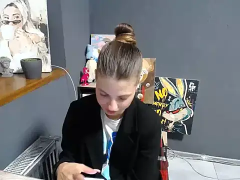 felicity gold online show from 4, 6, 2026