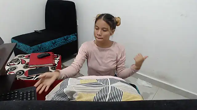 Naomi991 online show from 27, 2, 2025