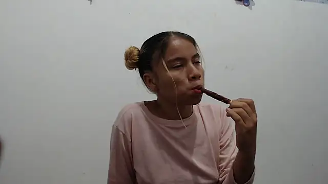 Naomi991 online show from 6, 3, 2025