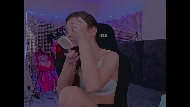 Kathleen Meow online show from 16, 11, 2025