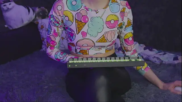 Kathleen Meow online show from 14, 2, 2025