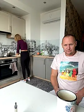 Snapshot of DonorDi chatting on 9, 10, 2025 DonorDi online show from 9, 10, 2025