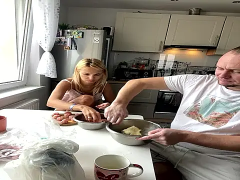 Snapshot of DonorDi chatting on 20, 12, 2025 DonorDi online show from 20, 12, 2025