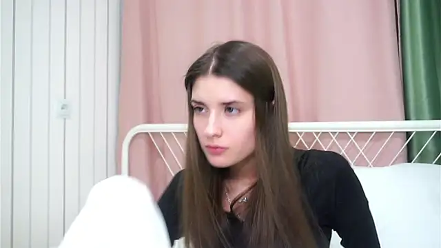 NoreenAtlee online show from 18, 12, 2024