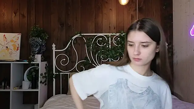 NoreenAtlee online show from 13, 12, 2024