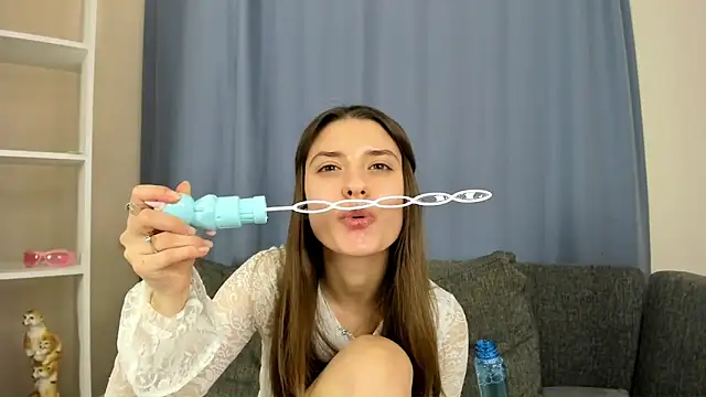 NoreenAtlee online show from 20, 12, 2024