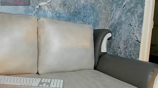 Belliinda 21 online show from 12, 4, 2026