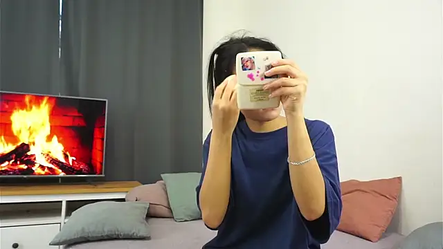 MerciaHartill online show from 17, 1, 2025