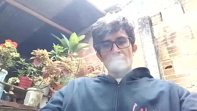 Loggan donnelly online show from 9, 2, 2026