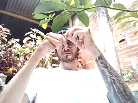 Loggan donnelly online show from 27, 9, 2025