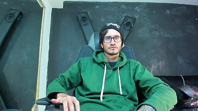 Loggan donnelly online show from 3, 10, 2025