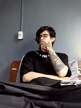 Loggan donnelly online show from 12, 3, 2026