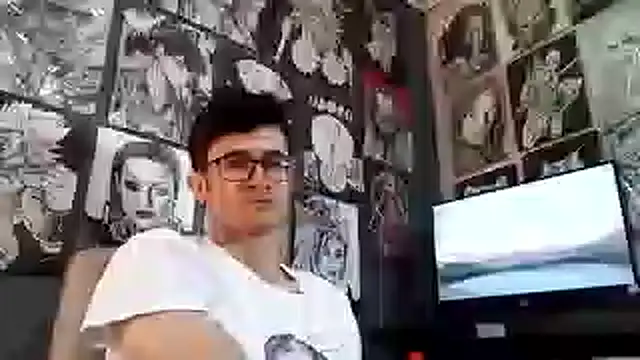 Loggan donnelly online show from 5, 12, 2025