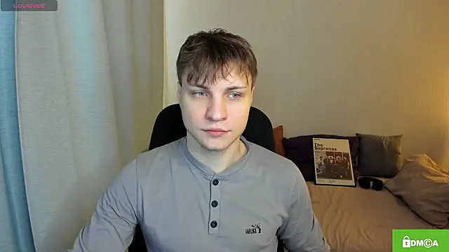 handsome guy01 online show from 15, 2, 2026