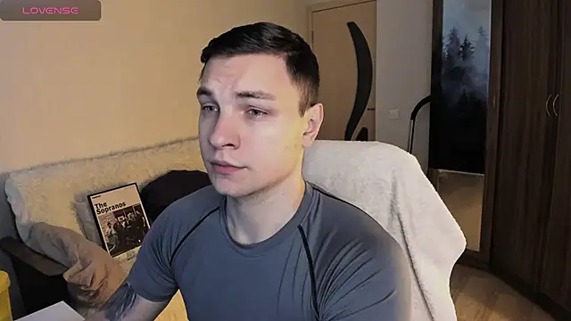 handsome guy01 online show from 4, 10, 2025