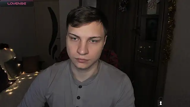 handsome guy01 online show from 27, 11, 2025